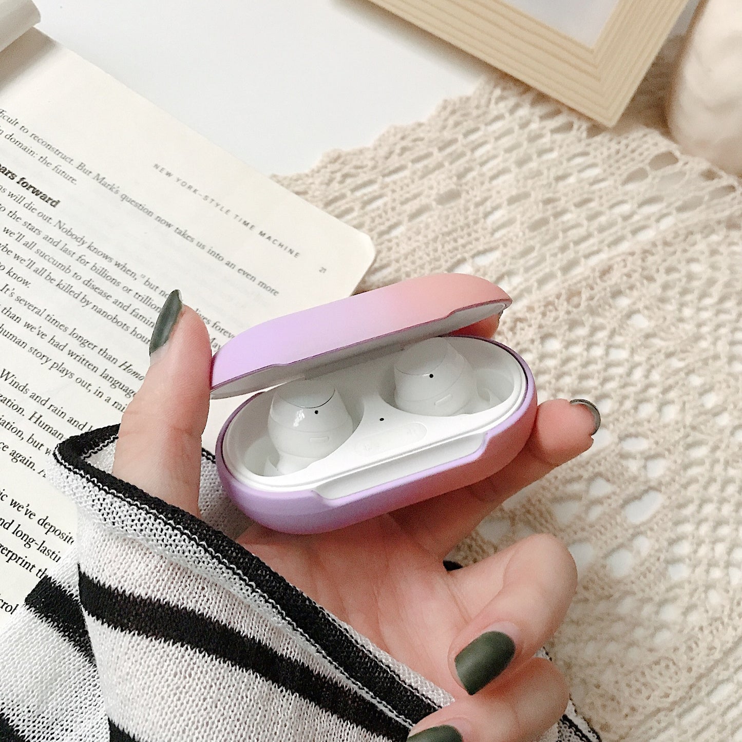 Estuche protector rígido para auriculares de color sólido con degradado de arcoíris
