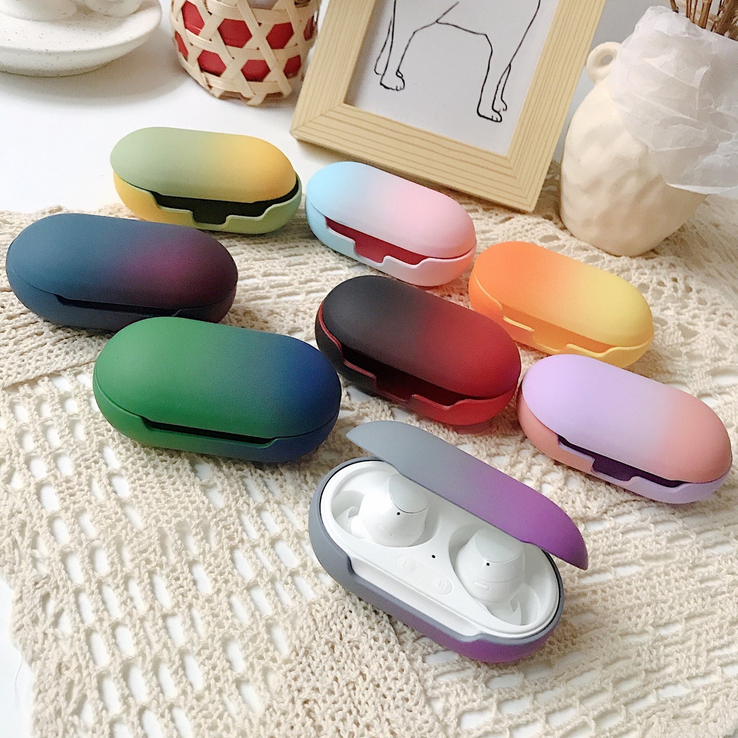 Estuche protector rígido para auriculares de color sólido con degradado de arcoíris